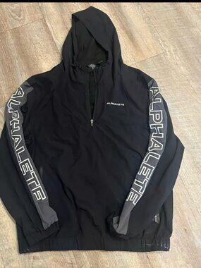 Alphalete windbreaker jacket Size Large
